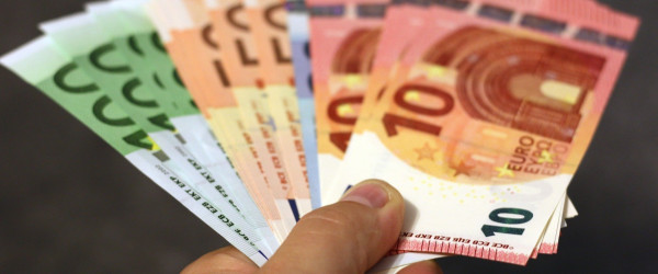 Geldscheine (Quelle: Bild von Pixabay )